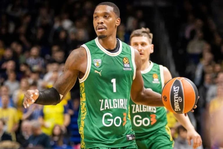 Lonnie Walker Signs with Maccabi Tel Aviv