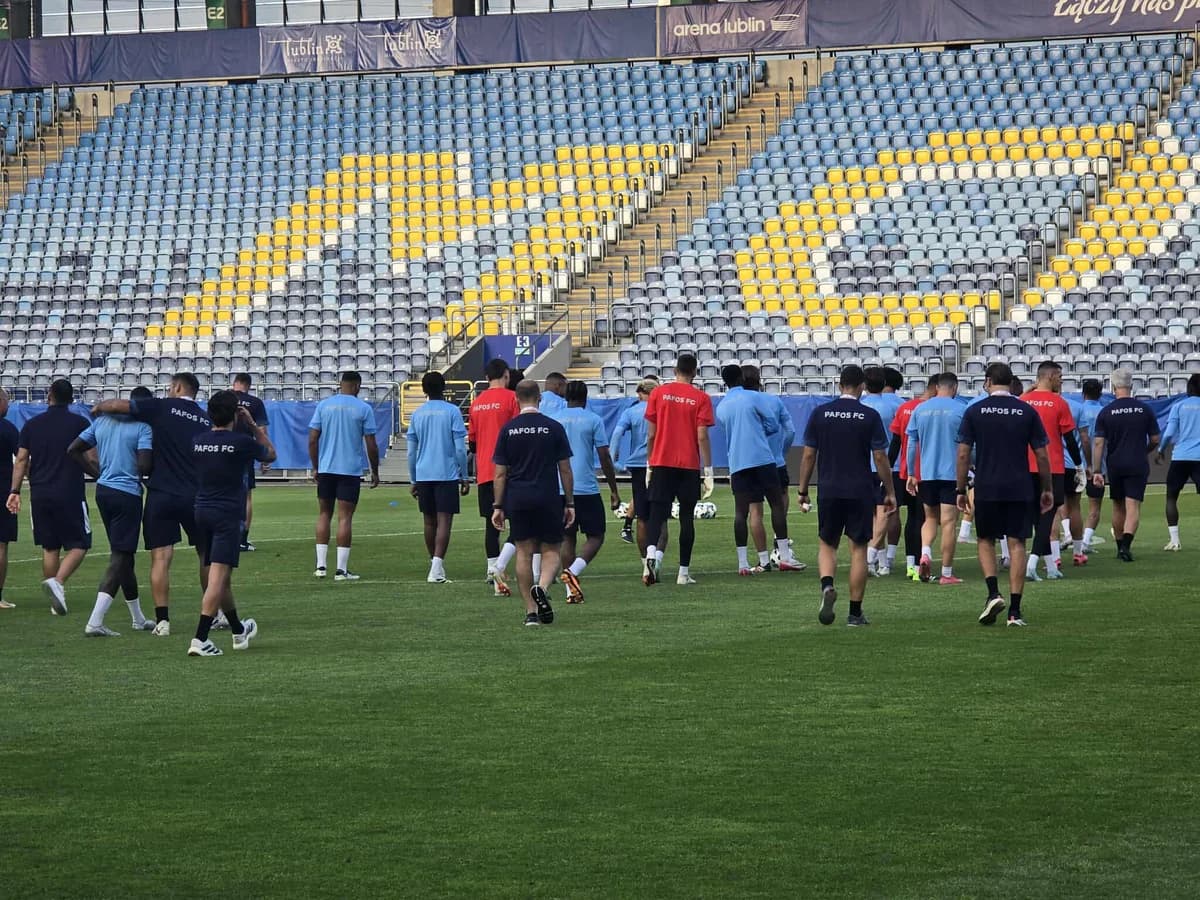 פאפוס FC: אימון באצטדיון לובלין לקראת המשחק מול דינמו קייב