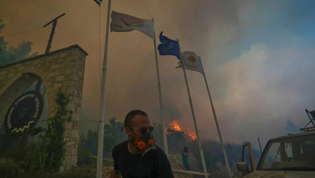 ההשלכות הכלכליות של השריפות בקפריסין: מיליארדי עלויות עקב חוסר מוכנות
