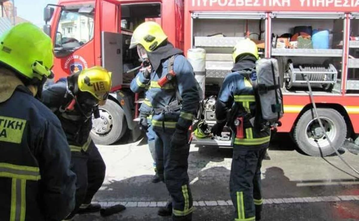 Incendio en una casa en Latsia: Dos hospitalizados