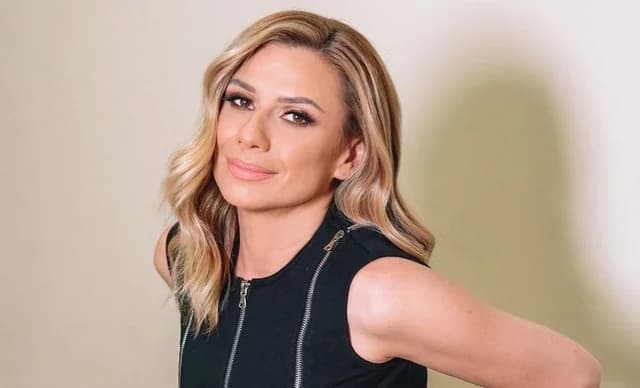 Katerina Karavatou: Revelación conmovedora sobre su decisión de convertirse en patrocinadora