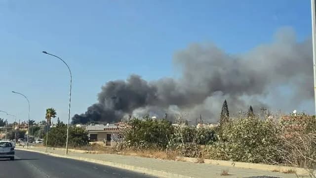 Φωτιά στα Πολεμίδια: Παράνομα υποστατικά σε τουρκοκυπριακό κλήρο