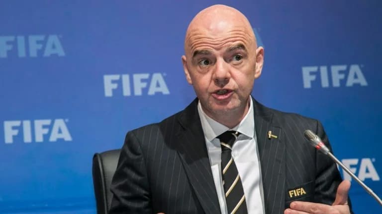 Infantino interviene tras amenazas de muerte a árbitra mexicana