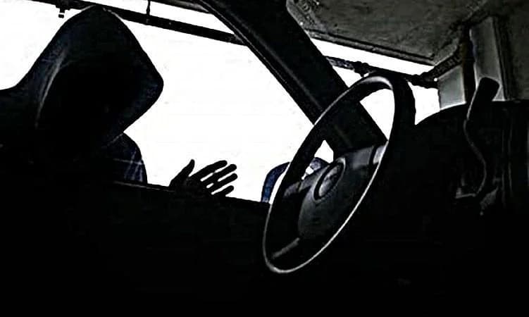Aradippou: 55-Jähriger wegen Handtaschendiebstahls aus Auto festgenommen