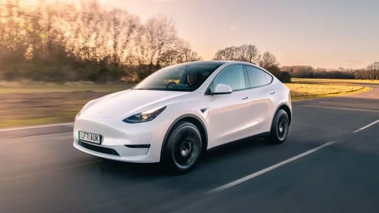 Δικαστική καταδίκη για το Autopilot απειλεί τα σχέδια της Tesla