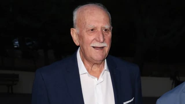 Γιώργος Παπαδάκης: Κρητικό γλέντι στις διακοπές του στη Νάξο