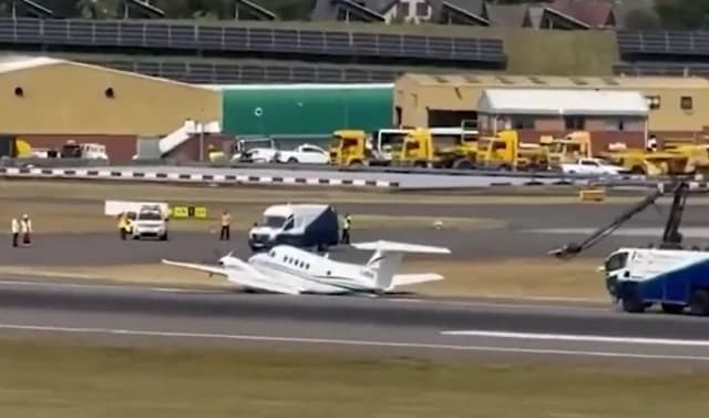 Aterrizaje de emergencia en el aeropuerto de Birmingham: Cancelaciones de vuelos