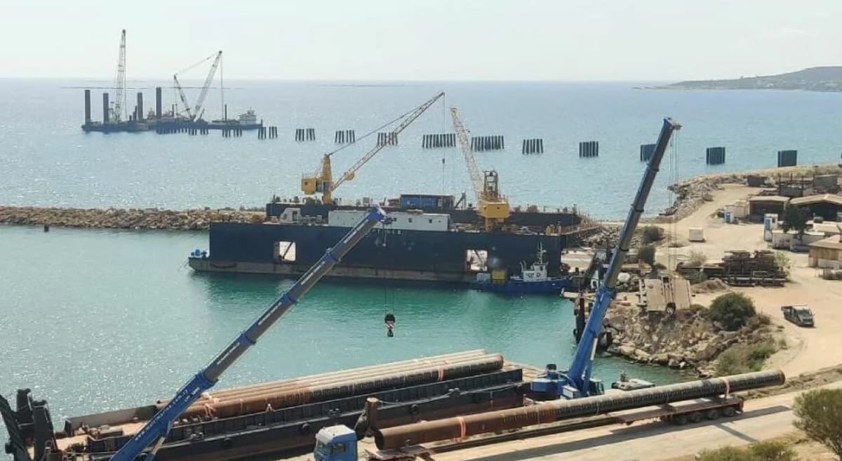 ETYFA: New Tender for LNG Terminal in Vasiliko – Interest from Greece