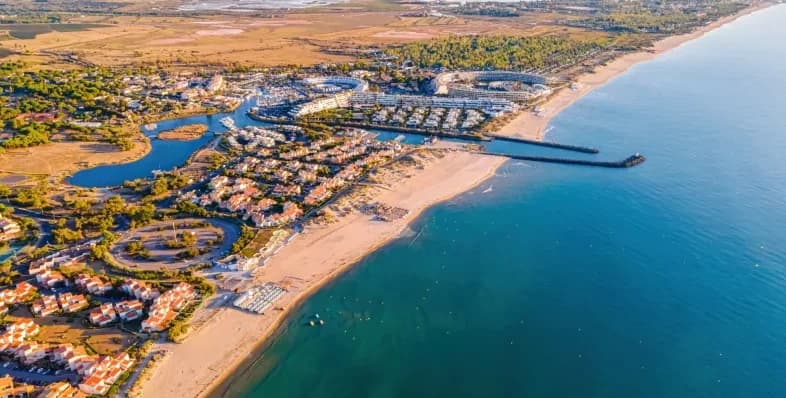 Cap d'Agde: Das FKK-Dorf am Mittelmeer – Regeln und Preise