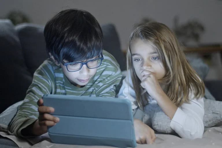 Redes Sociales: Cuando los Algoritmos Tienden Trampas Mortales