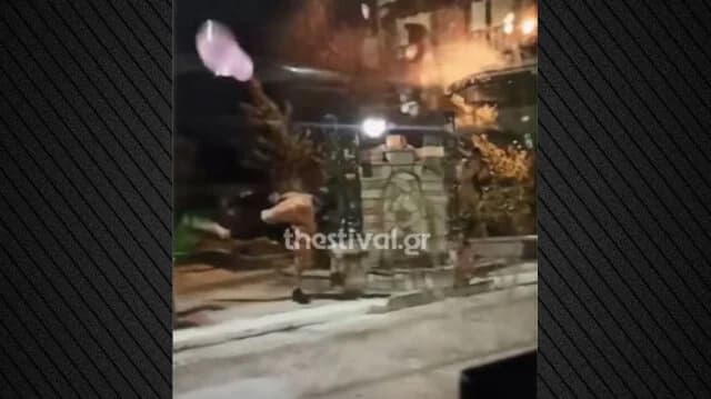 Thessaloniki: Jugendliche greifen Bus mit "Wasserbomben" an