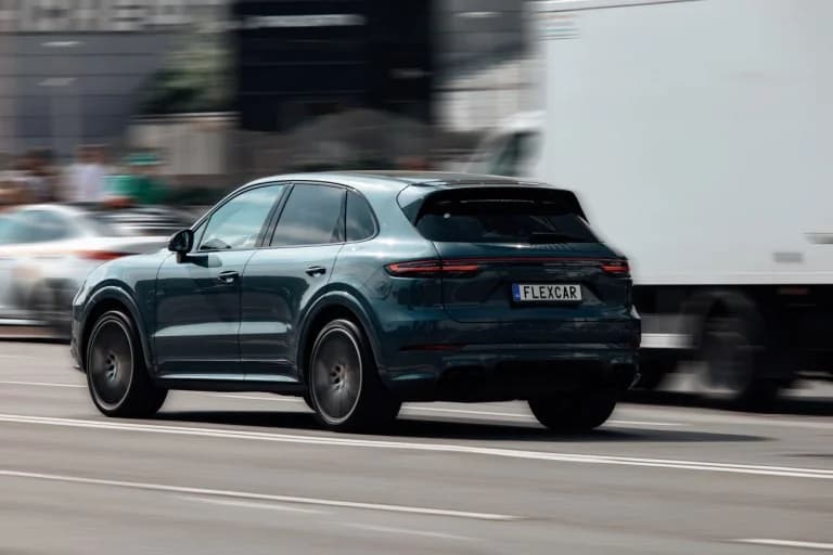 FlexCar: Πώς μια tech-driven εταιρεία αλλάζει το leasing