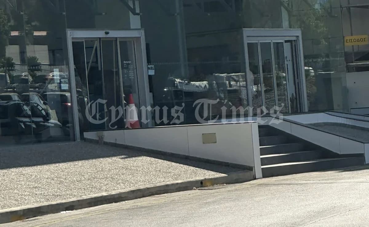 Explosión de bomba en escaparate de concesionario de coches en Engomi