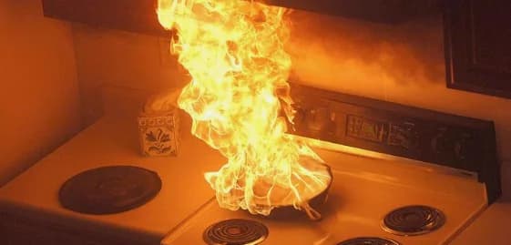 Incendio en una casa en Chipre: Residentes viven momentos de terror