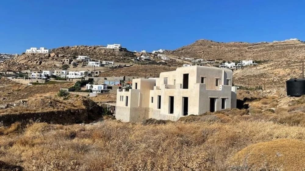 Μύκονος: Βίλες βγαίνουν σε πλειστηριασμό