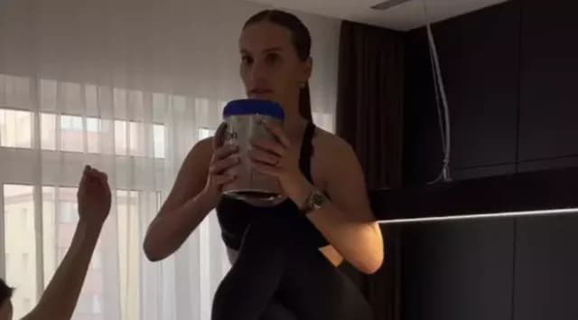 רוסייה נפצעה כשניסתה את 'אתגר הסטילטו של ניקי מינאז'