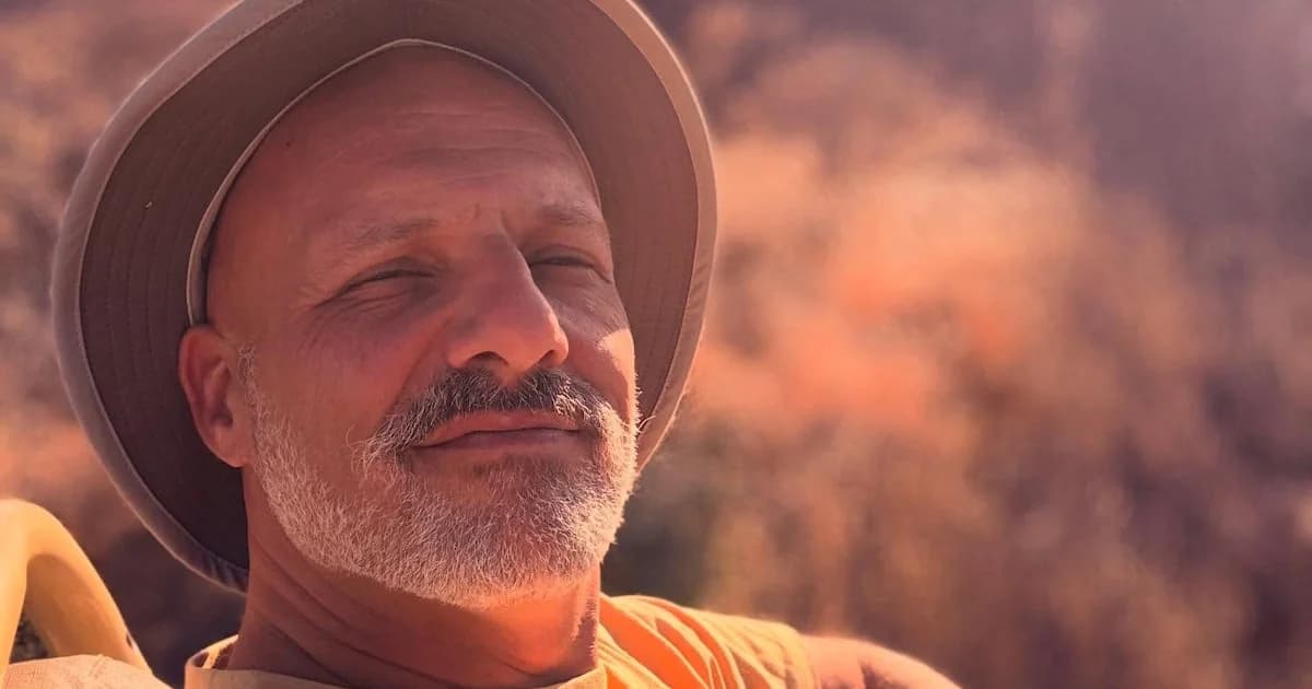 Νίκος Μουτσινάς: Ταξίδι-σαφάρι στην Αφρική