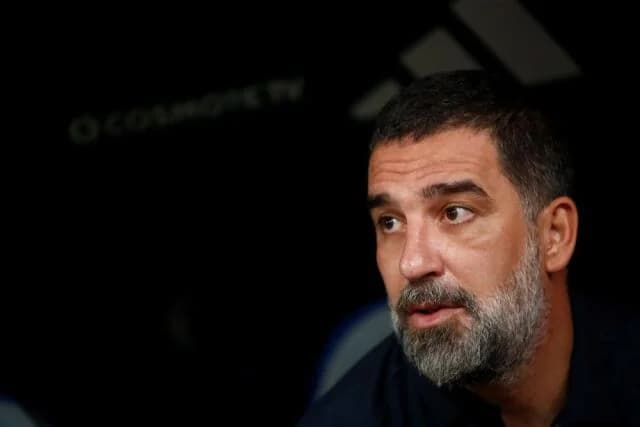 Arda Turan: "Fue 100% penalti, perdí a mi jugador"