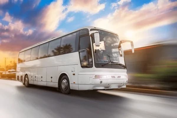 קנס של 4,000 אירו לחברת אוטובוסים בניקוסיה בגין הפרות בטיחות