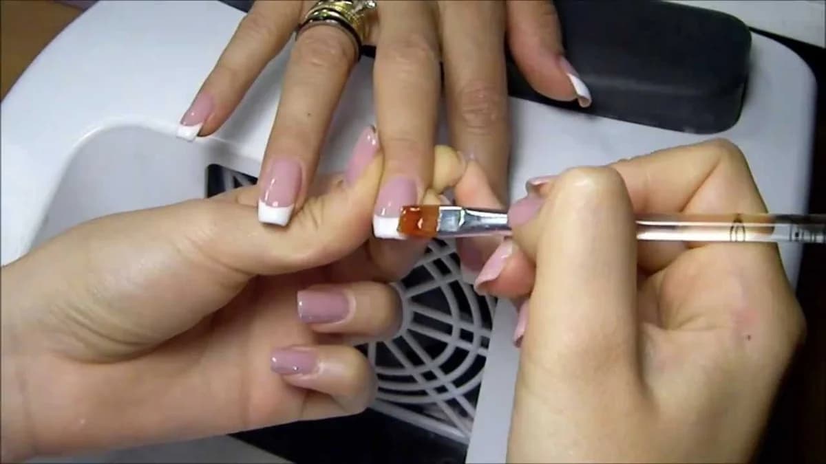 EU verbietet Nagelgele mit giftigem Stoff TPO