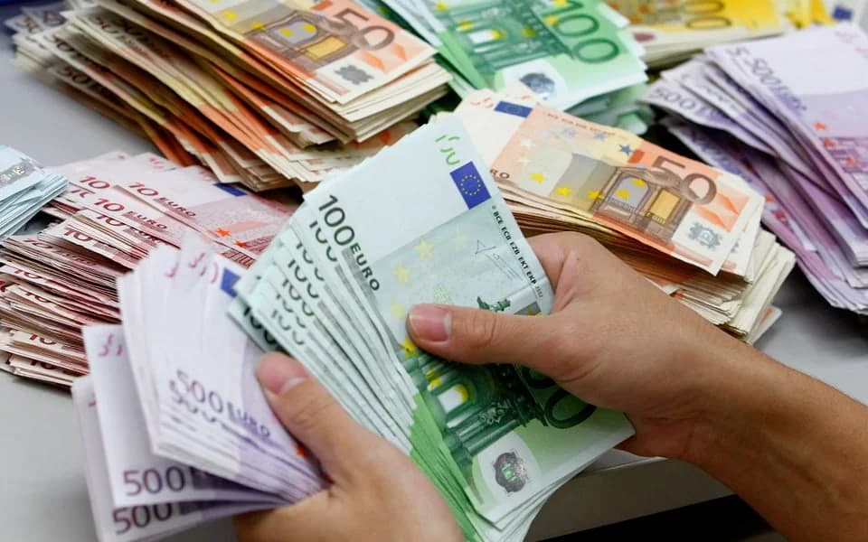 ETYK: Banken verweigern Gehaltserhöhungen trotz hoher Gewinne