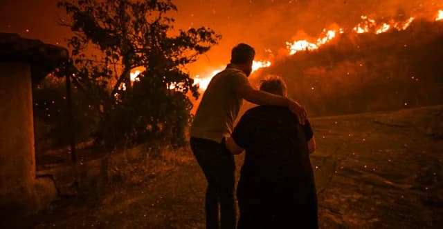 Ilia, Griechenland: Herakleia wegen unkontrollierten Feuers evakuiert