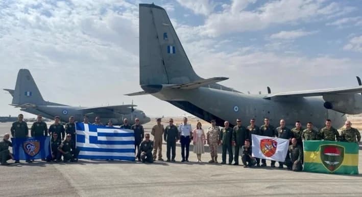 Ελληνικά αεροσκάφη έριξαν 8,5 τόνους τροφίμων στη Γάζα