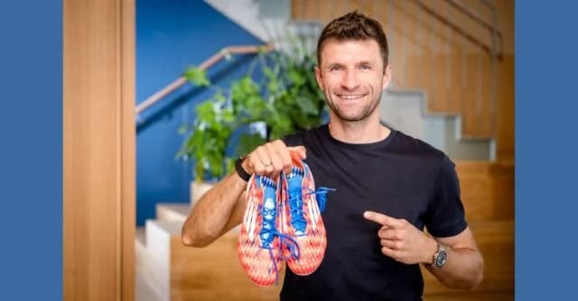 Thomas Müller versteigert Bayern-Erinnerungsstücke für wohltätige Zwecke