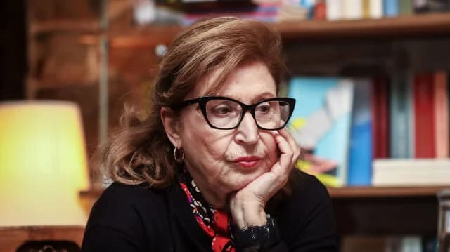 השחקנית סופיה סירלי טבעה בפירני, איקריה