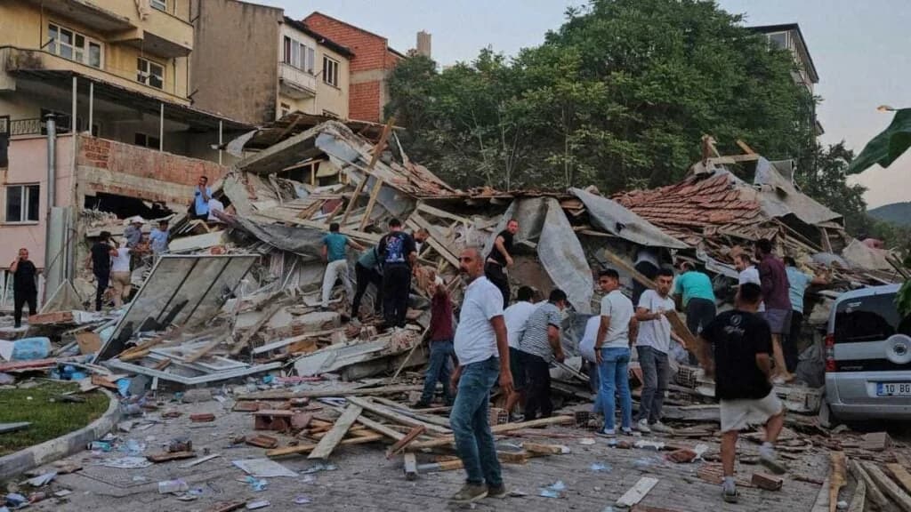 רעידת אדמה בטורקיה: הרוג אחד, 29 פצועים