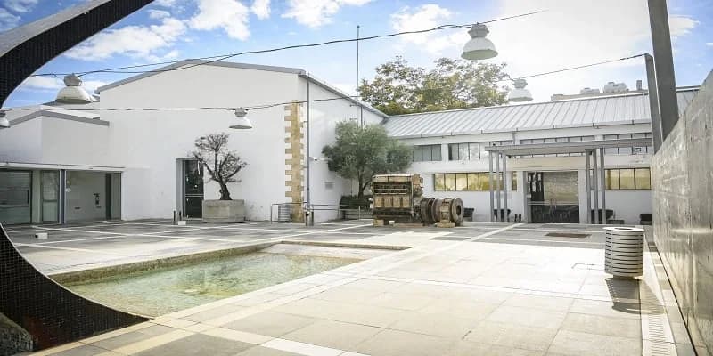 "Palia Ηlektriki" de Pafos Abre sus Puertas como Refugio Debido a la Ola de Calor