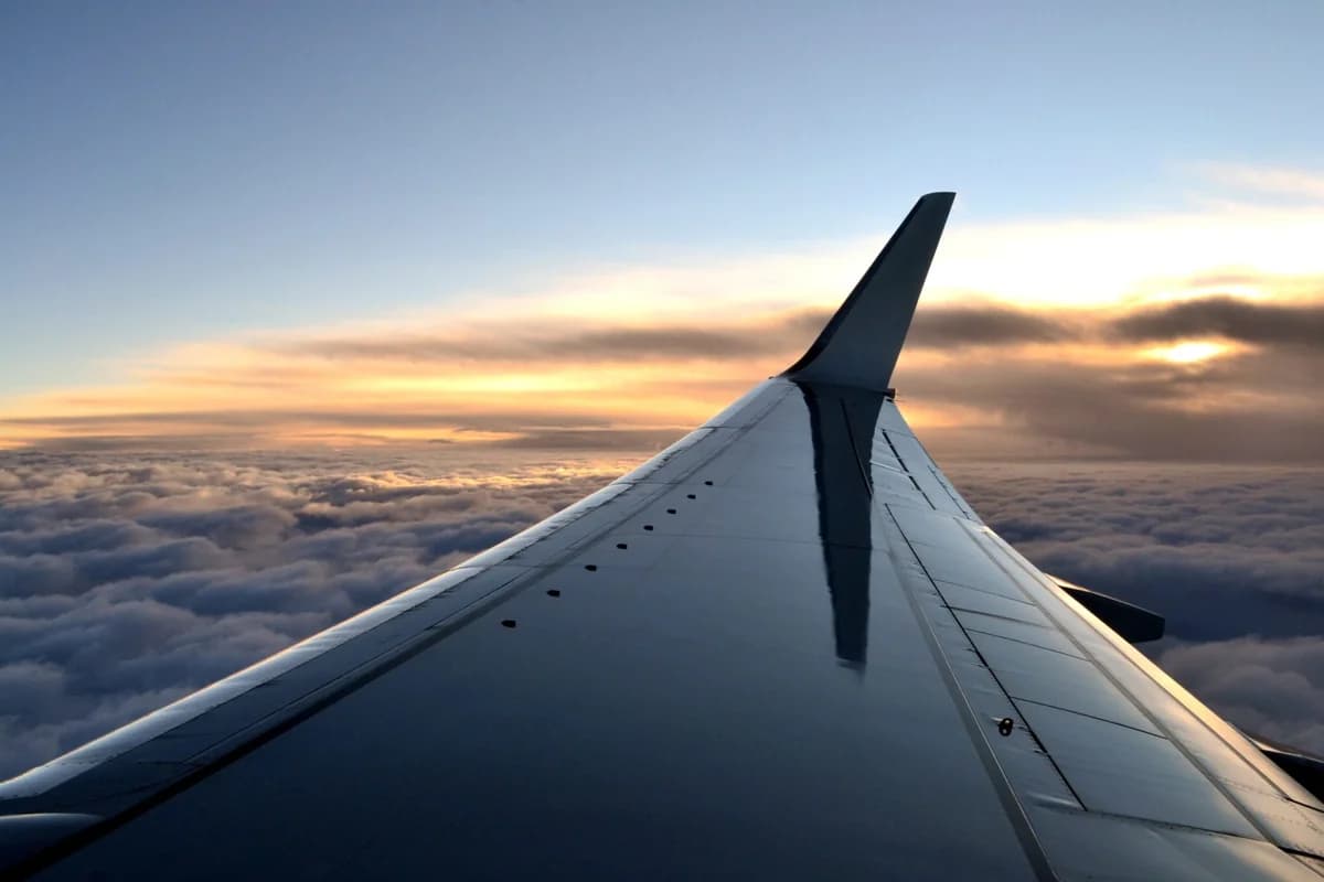 Aterrizaje Seguro de Avión de Rodas a Tel Aviv Tras Fallo Mecánico