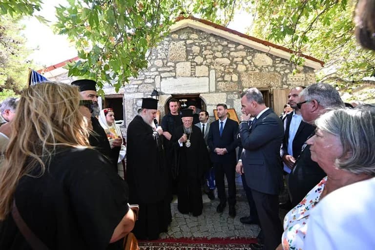 Επίθεση τουρκόφωνης εφημερίδας στον Ανδρουλάκη – Αντίδραση ΠΑΣΟΚ