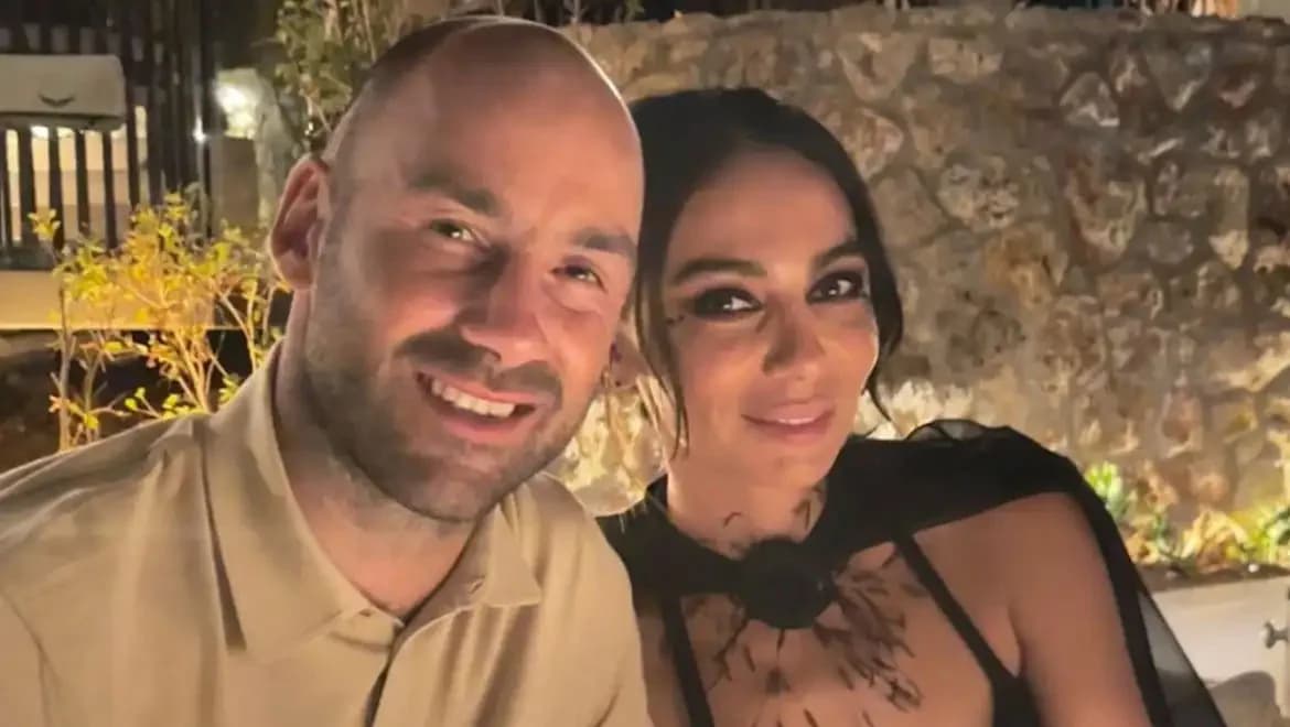 אולימפיה חופסונידו וואסיליס ספאנוליס: בילוי נדיר באתונה