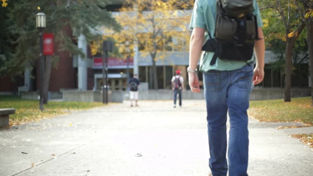 Verzögerung der Studienbeihilfen: Bedenken und Ankündigung der Auszahlung