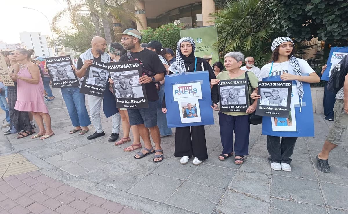 Stiller Protest in Nikosia für in Gaza getötete Journalisten