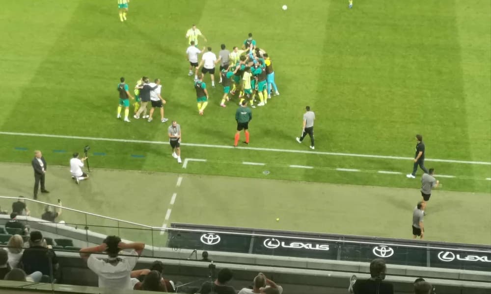 Ivanovic trifft: AEK verkürzt gegen Legia auf 2-1 (Video)