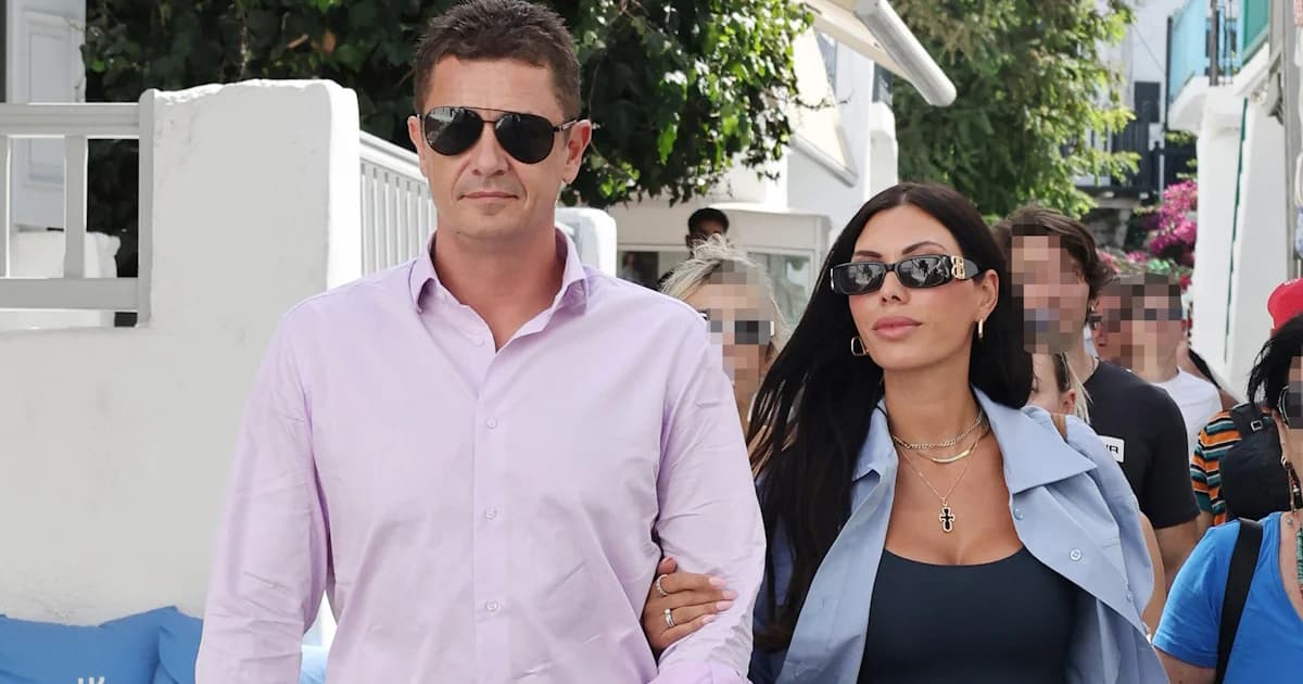 Antonis e Ioanna Sroiter: Escapada romántica en Hydra