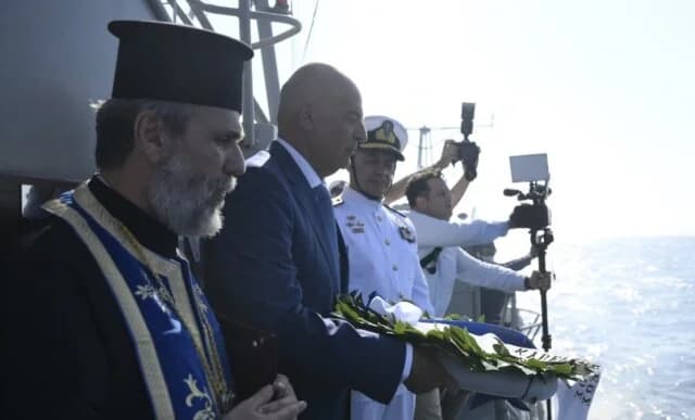 Dendias at memorial service for cruiser 'Elli': 'Eternal be their memory'