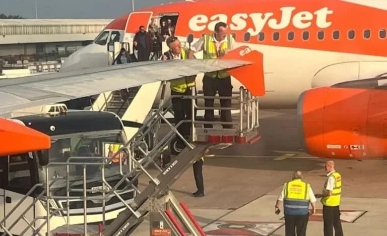 Mánchester: Colisión de aviones en el aeropuerto – Retrasos en vuelos