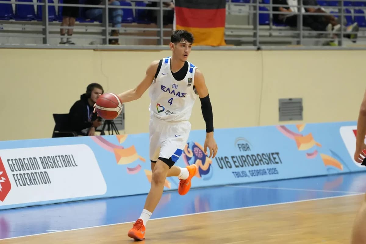 Ангелос Зупас блистает на Евробаскете U16