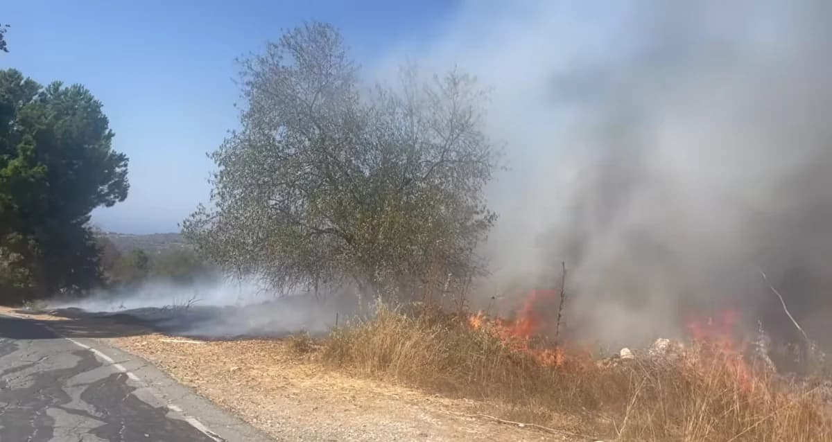 Καταγγελία για απάντηση του 112 σε πολίτη για πυρκαγιά στην Πάφο: «Εν τζαι εν εγώ που θα την σβήσω»