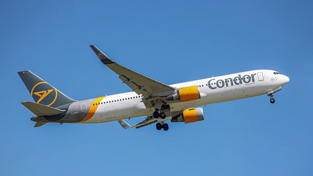 Incendio en motor de avión al despegar de Corfú