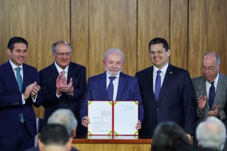 Λούλα: Η Βραζιλία είναι ανοιχτή σε επιχειρήσεις και επενδύσεις
