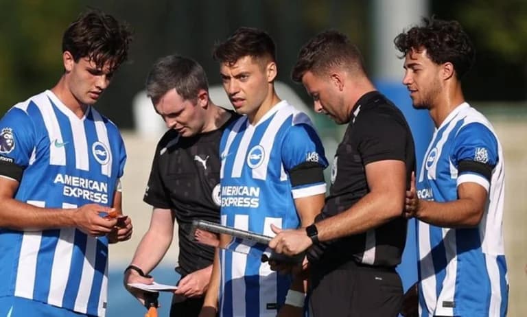 Κωστούλας και Τζίμας αγωνίστηκαν με τη δεύτερη ομάδα της Μπράιτον