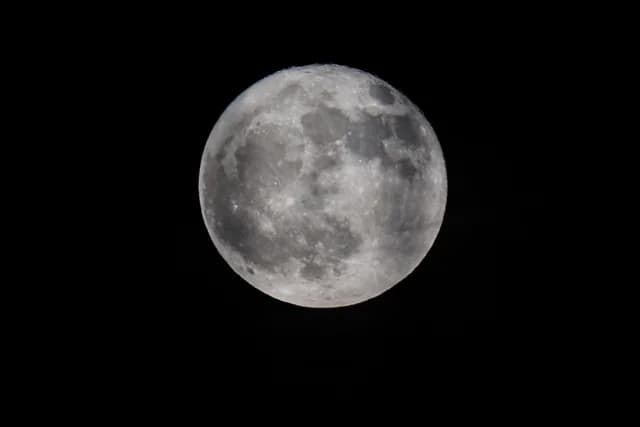 ¿Qué pasaría si la Luna desapareciera?