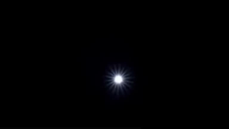 ¿OVNI en Nueva York? Explicación de la luz en el cielo