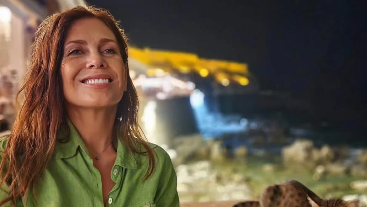 Katerina Didaskalou: ¡Impresionantes fotos con sus hijas en la playa!