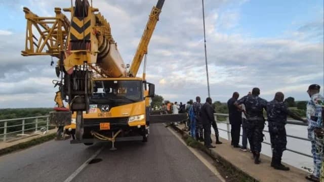 Benin: Mindestens ein Toter, 44 Vermisste nach Busunglück im Fluss