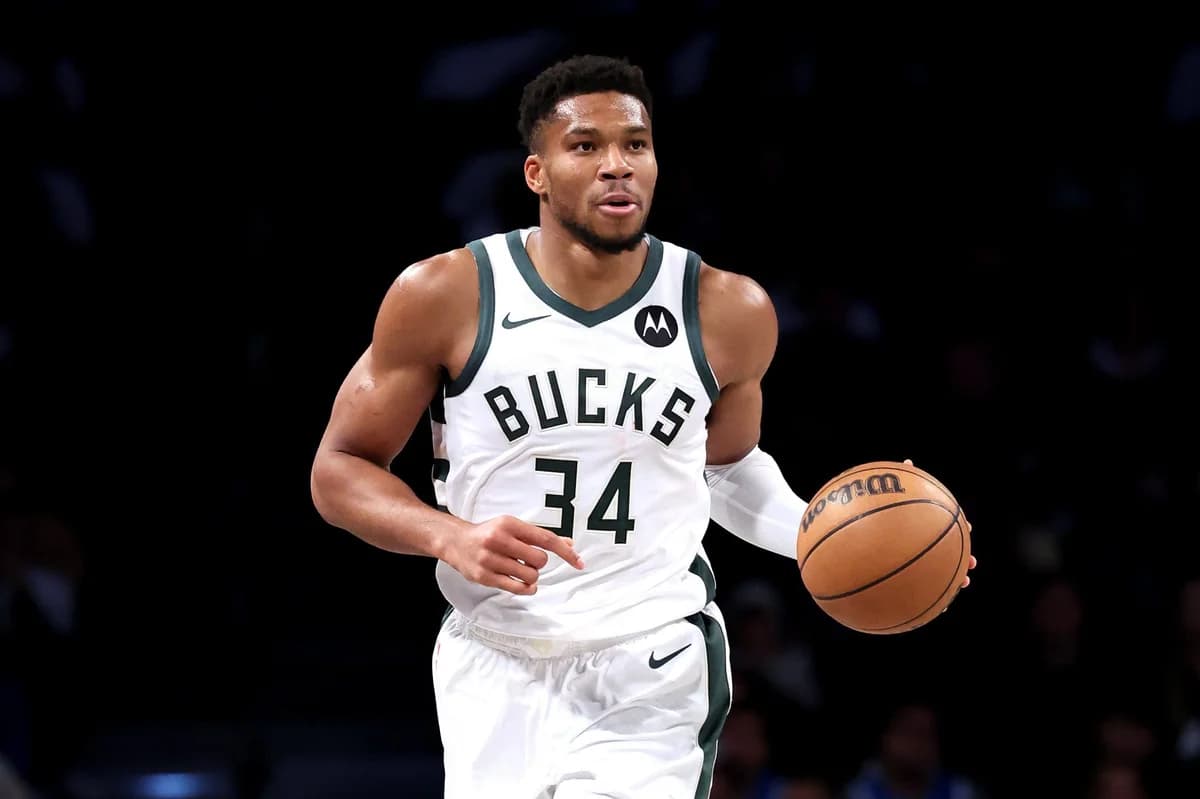 Bleacher Report Proposes Wild 5-Team Trade Sending Antetokounmpo to Lakers
